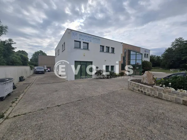 Bureaux 66 m²