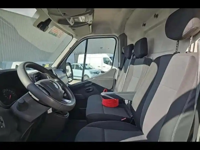 Renault Master fg f3500 l3h3 2.3 blue dci 135ch confort euro6e — photo 14