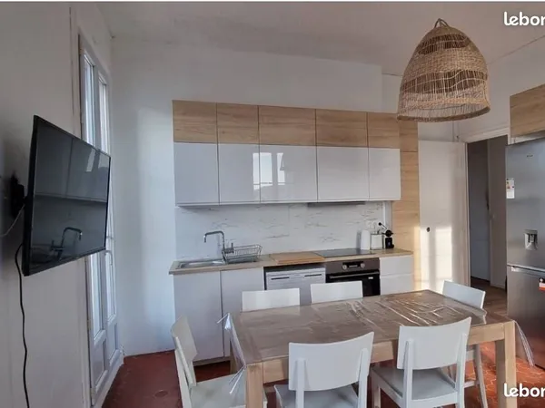 Colocation centre-ville de Hyères - 1 chambre disponible