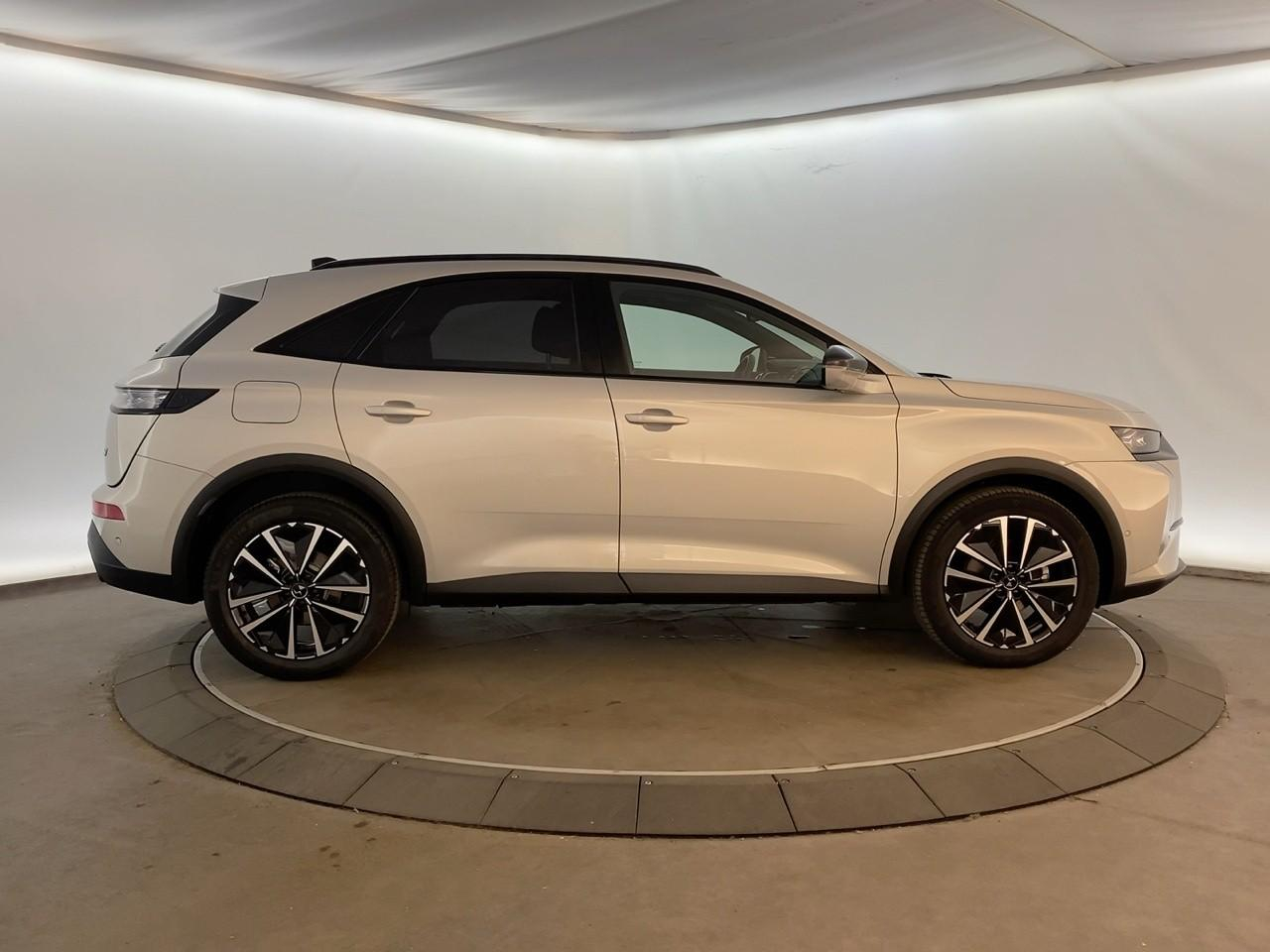 Ds Ds 7 crossback bluehdi 130 eat8 etoile — photo 4