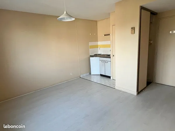 Studio 1 pièce 26 m²