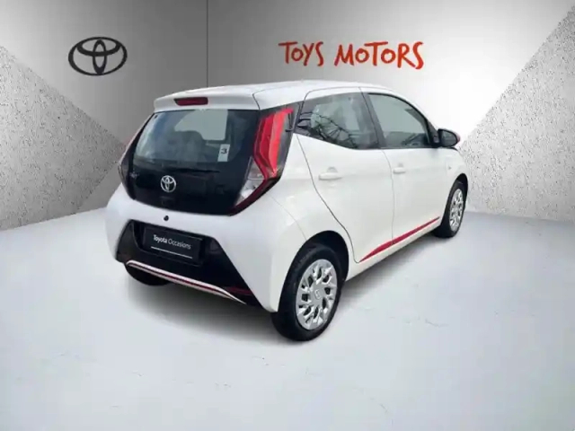 Toyota Aygo 1.0 vvt-i x-play — photo 5
