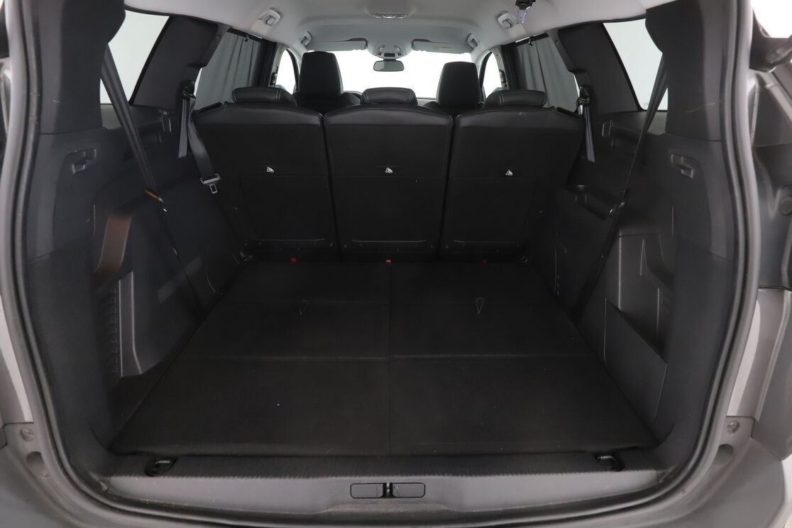 Peugeot 5008 1.5 Blue-HDi Allure Pack EAT8 — photo 16