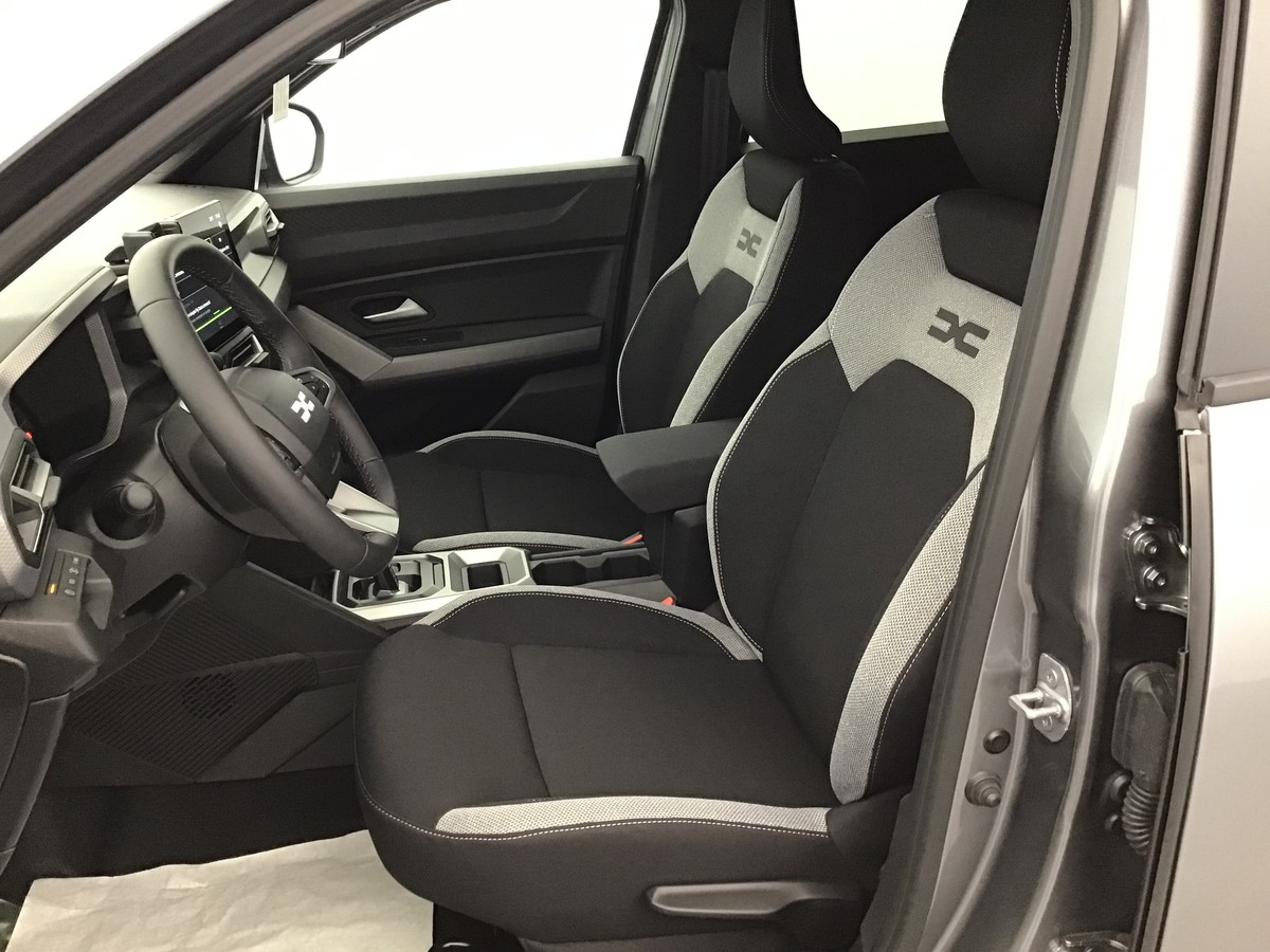 Dacia Duster — photo 27