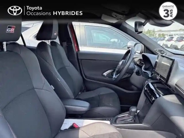 Toyota Yaris cross 116h gr sport my22 — photo 6