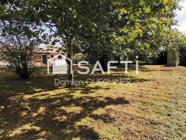 Terrain constructible de 1047m2, 30% d'emprise au sol