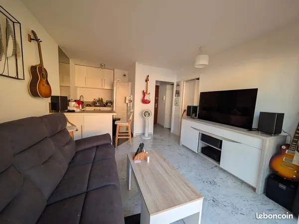 Menton - 175.000 - gd studio meuble amenage en 2 pieces -investissement locatif
