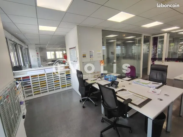 Bureaux 339 m²