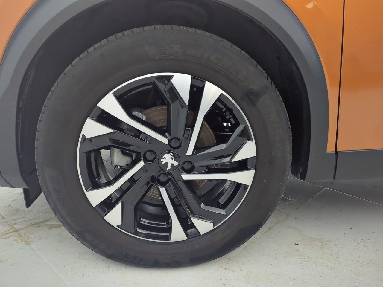 Peugeot 2008 puretech 100 s&s bvm6 allure — photo 30