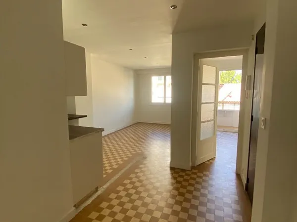 Location Appartement pièce(s) 36 m2 Marseille 13004