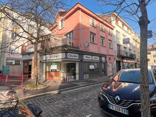EXCLU - Local commercial 80 m2 - proche PLACE DES VOSGES