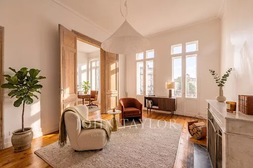 Appartement 5 pièces 140 m²