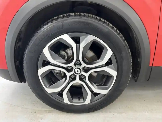 Renault Captur e-tech 145 - 21 — photo 19