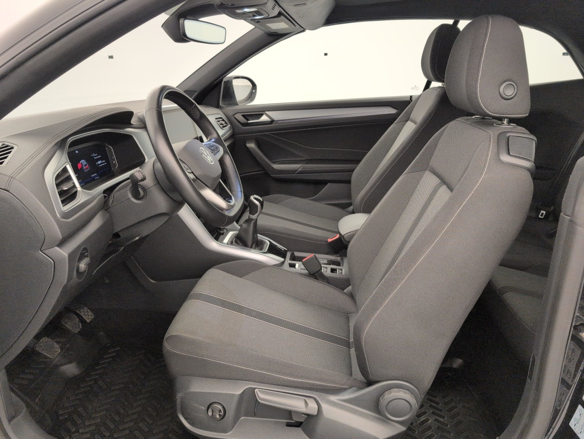 Volkswagen T-Roc Cabriolet — photo 22