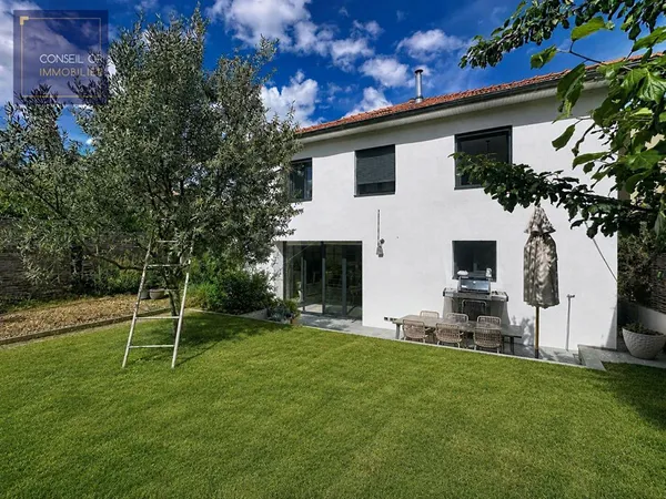 Vends maison ancienne - 133 m² - 6 pièces, 4 chambres - Oullins-Pierre-Bénite 69600