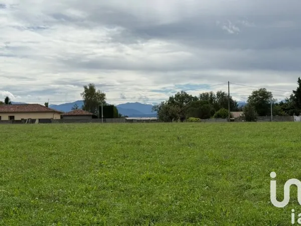 Terrain 3740 m²