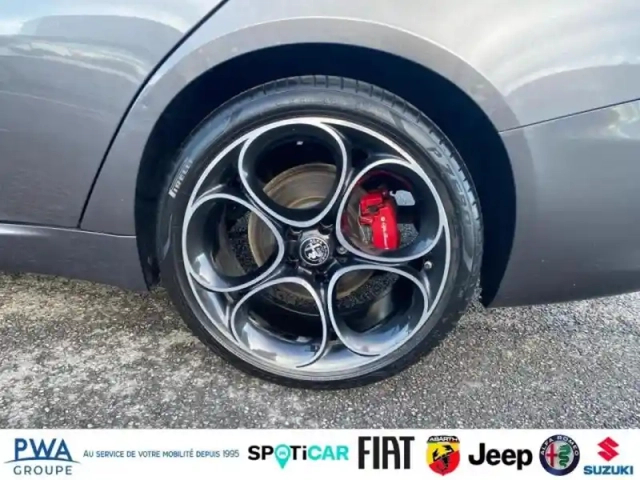 Alfa Romeo Giulia 2.0 tb 200ch sprint at8 my22 — photo 11