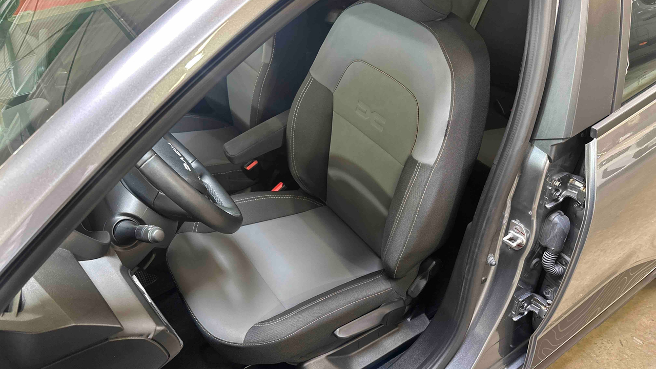 Dacia Sandero ECO-G 100 GSR2 — photo 27