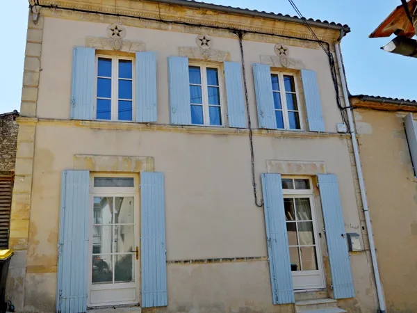 Maison de village élégante