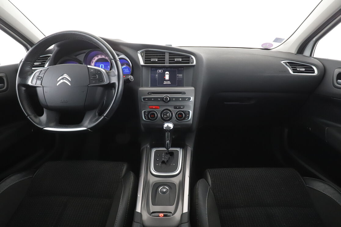 Citroen C4 1.2 PureTech Shine EAT6 — photo 11
