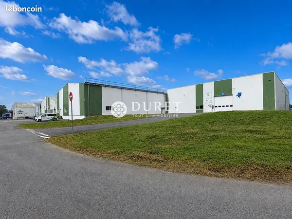 Local 21058 m² Saint-Prouant