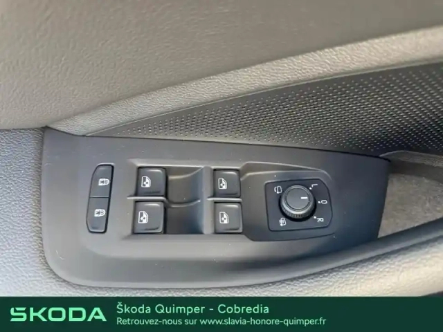 Skoda Superb combi 2.0 tdi scr 150ch sportline dsg7 — photo 14