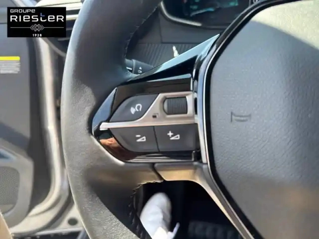 Peugeot 2008 electrique 136 ch — photo 22