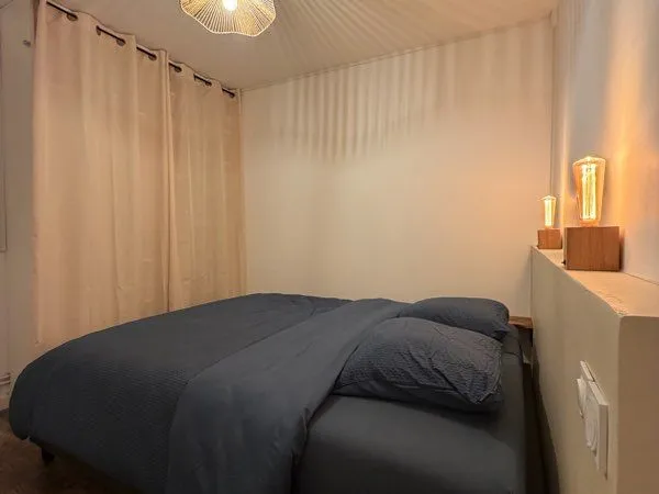 F2 Neuf - Meublé 46 m² - Balcon