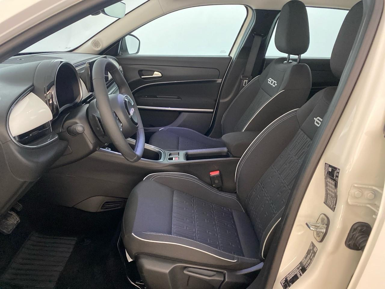 Fiat 600 t-gen 3 1.2 hybrid 145ch edct6 pop — photo 9