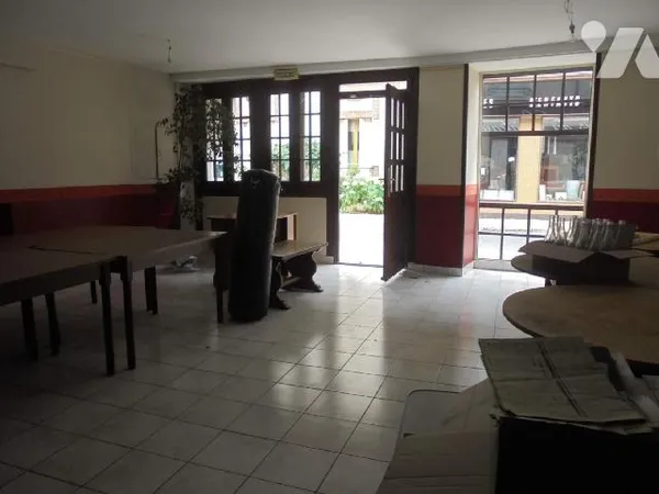 Fonds de commerce 203 m²