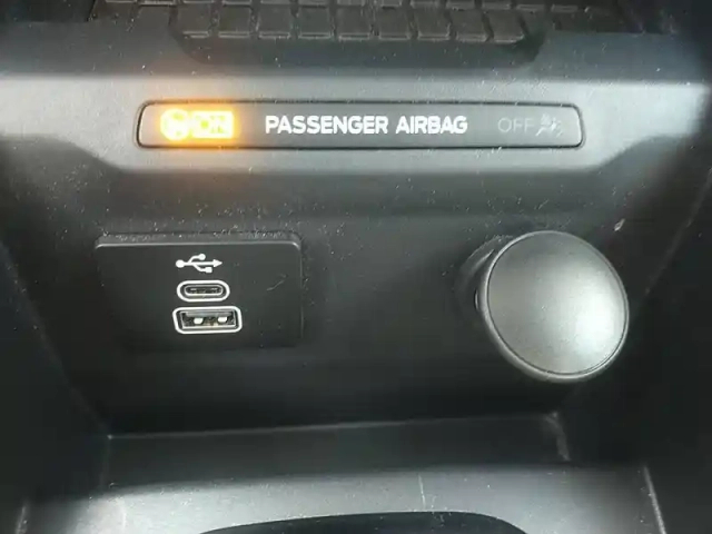 Ford Tourneo Courier 1.0 ecoboost 125ch s&amp;s titanium powershift — photo 15
