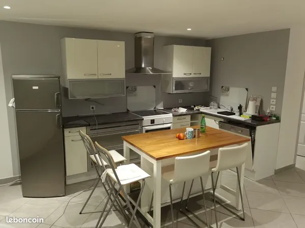 Appartement T2 meublé avec garage inclus - Libre de suite