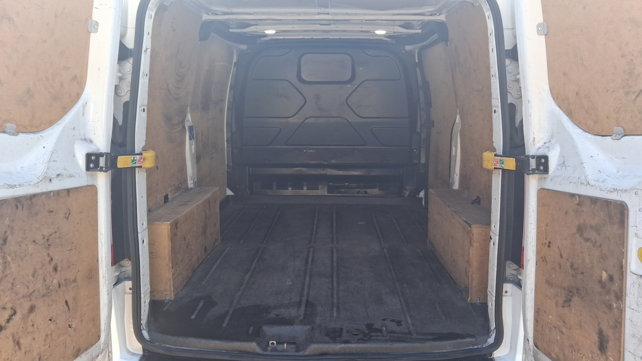 Ford TRANSIT CUSTOM FOURGON 280 L1H1 2.0 ECOBLUE 105 — photo 13