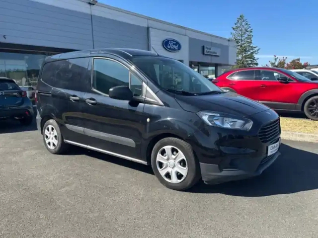 Ford Transit Courier fourgonnette 1.0e 100ch stop&amp;start trend — photo 12