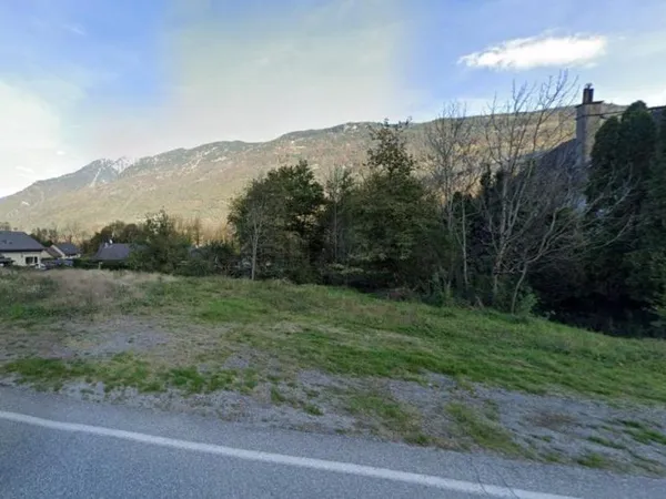 Terrain 5023 m²