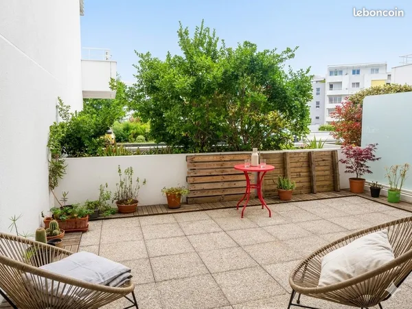 APPARTEMENT T2 - 45 m2 - terrasse et parking - Caudéran
