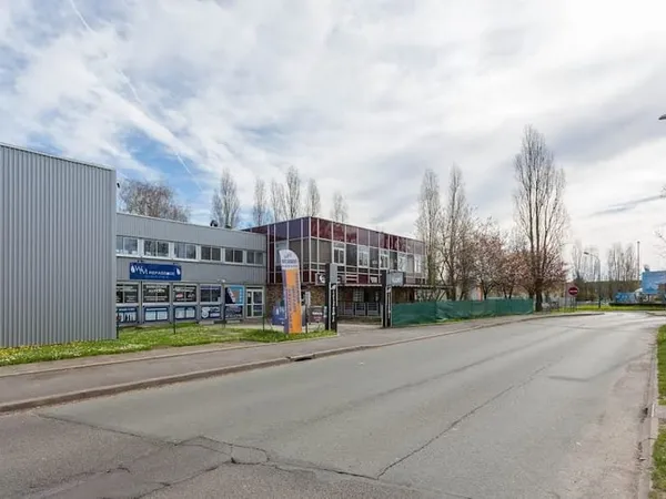 Local 346 m²