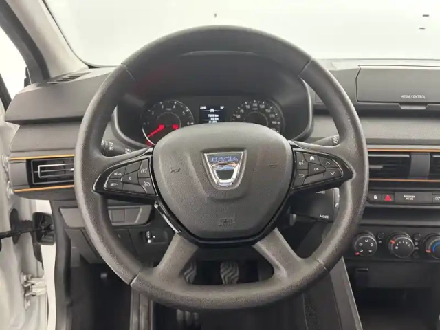 Dacia Sandero eco-g 100 — photo 24