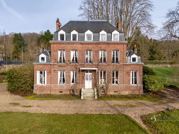 Maison de maître d'exception à vendre à Ry - 7 chambres, vue imprenable