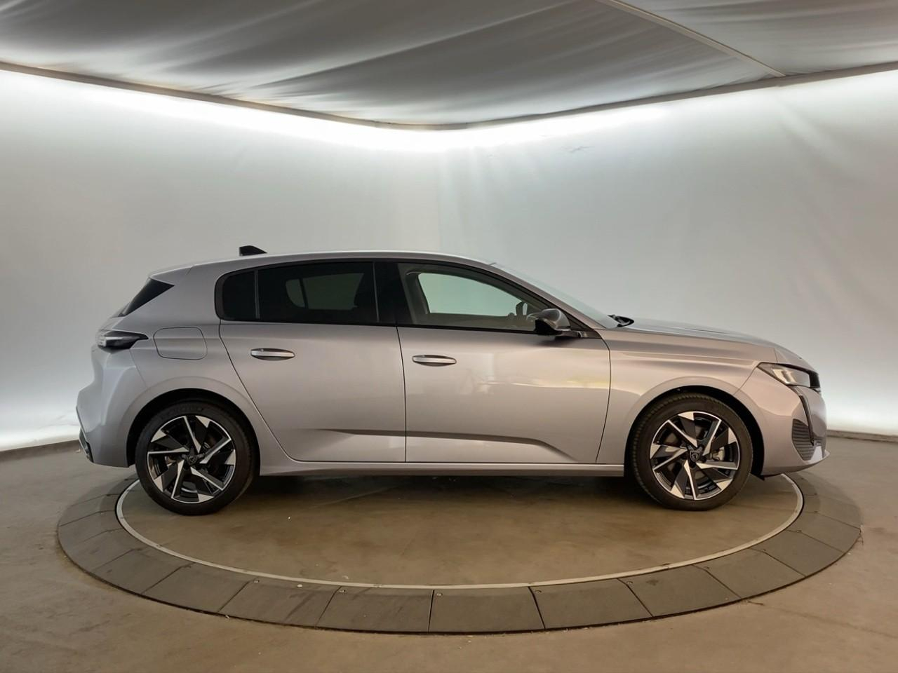 Peugeot 308 hybrid 145 e-dcs6 allure — photo 4