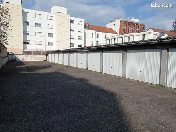 Parking/box 11 m² Vichy