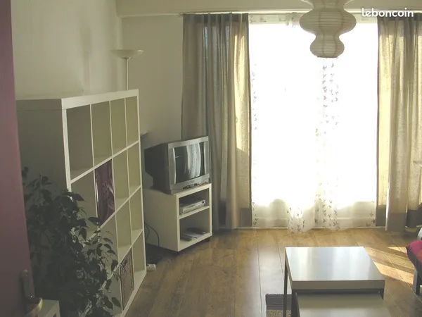 F2 Vide 41m2 Centre ANTIBES
