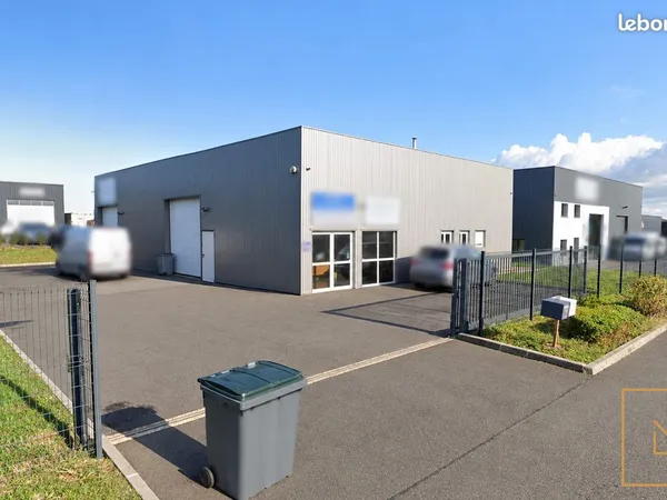Local 300 m²