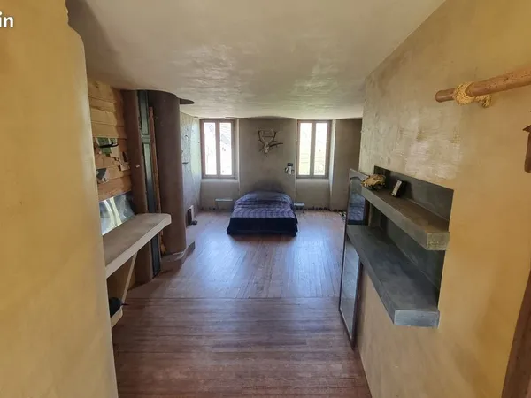 Maison de caractère + grange + garage - 500 m² de terrain - Ercé 09140