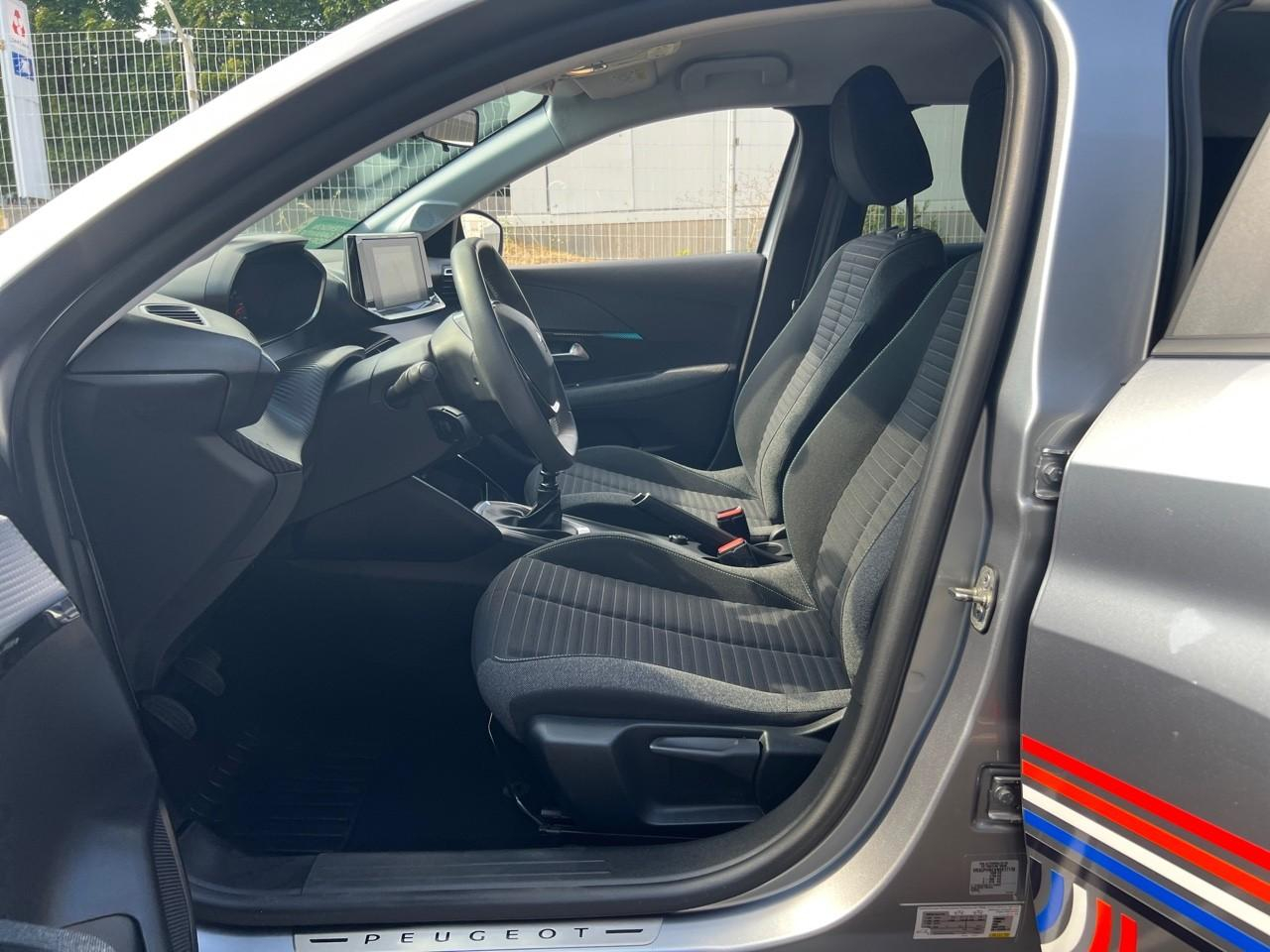 Peugeot 208 puretech 100 s&s bvm6 style — photo 9