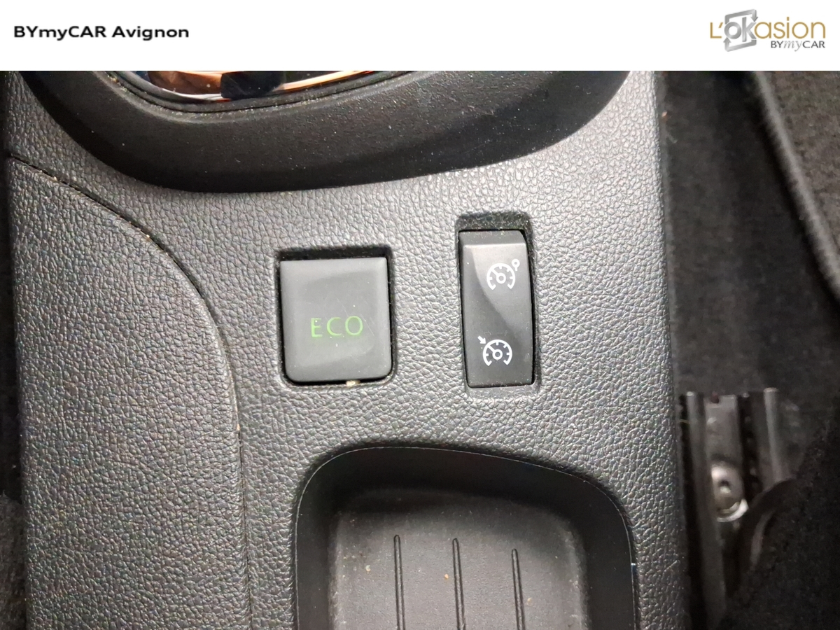 Renault Captur dCi 90 Energy eco² — photo 31