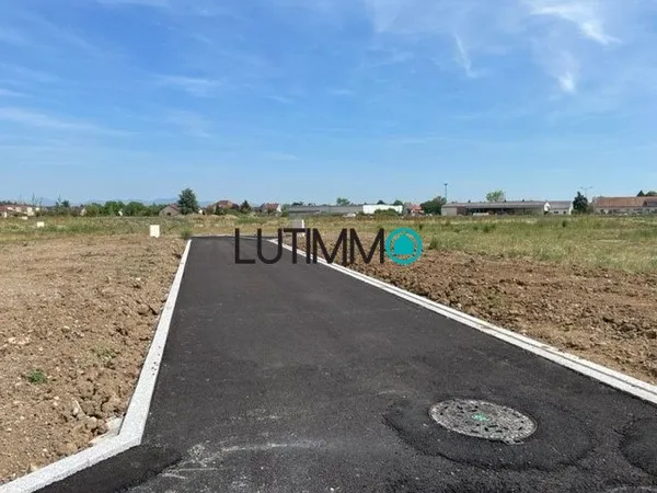 Terrain 504 m²