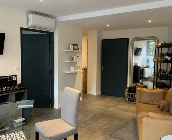 Local professionnel 134 m²
