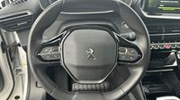 Peugeot 2008 1.5 BlueHDi 110ch S&S Allure Pack — photo 12