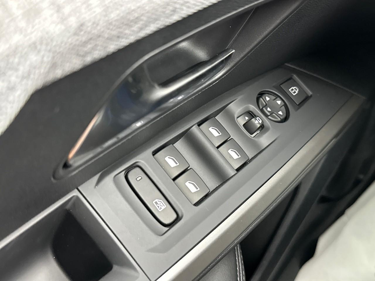 Peugeot 3008 hybrid 145 e-dcs6 allure — photo 15